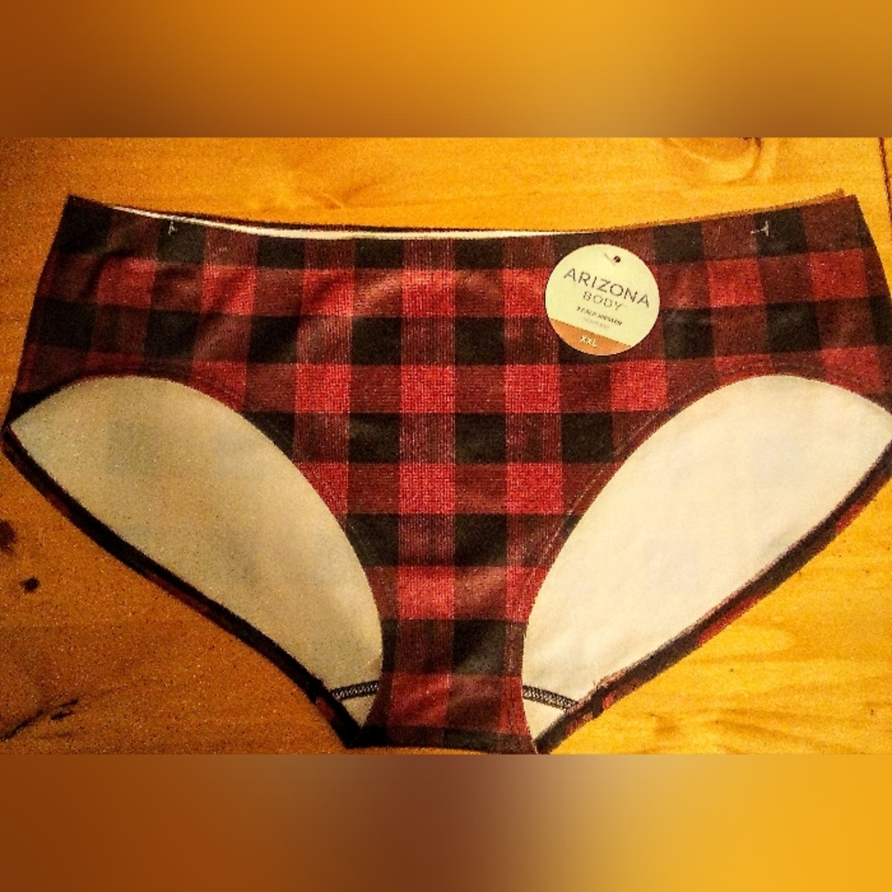 🩲Nwt Arizona body seamless hipster panties red/black plaid style women's XXL